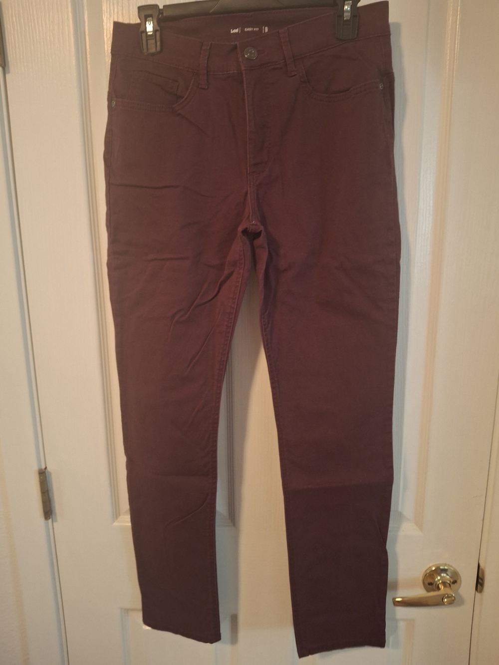Lee Women’s Straight Leg Jeans in Deep Burgundy
